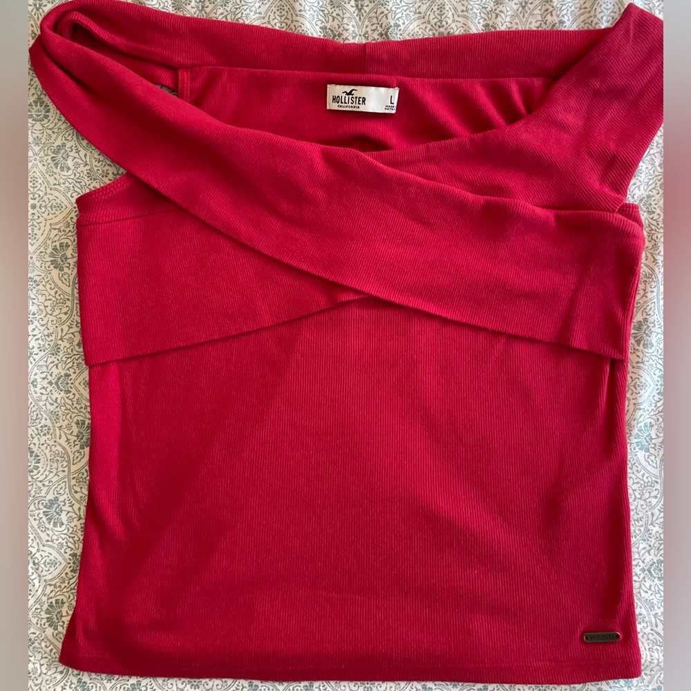 Hollister off-shoulder top, red, L